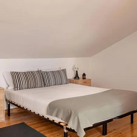 Apartment Miradouro Penha De Franca Duplex Lisbon