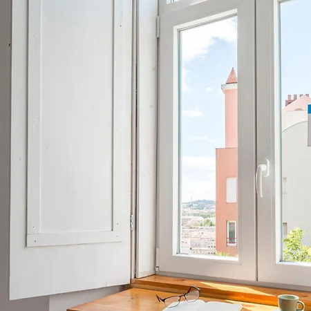 Apartment Miradouro Penha De Franca Duplex Lisbon